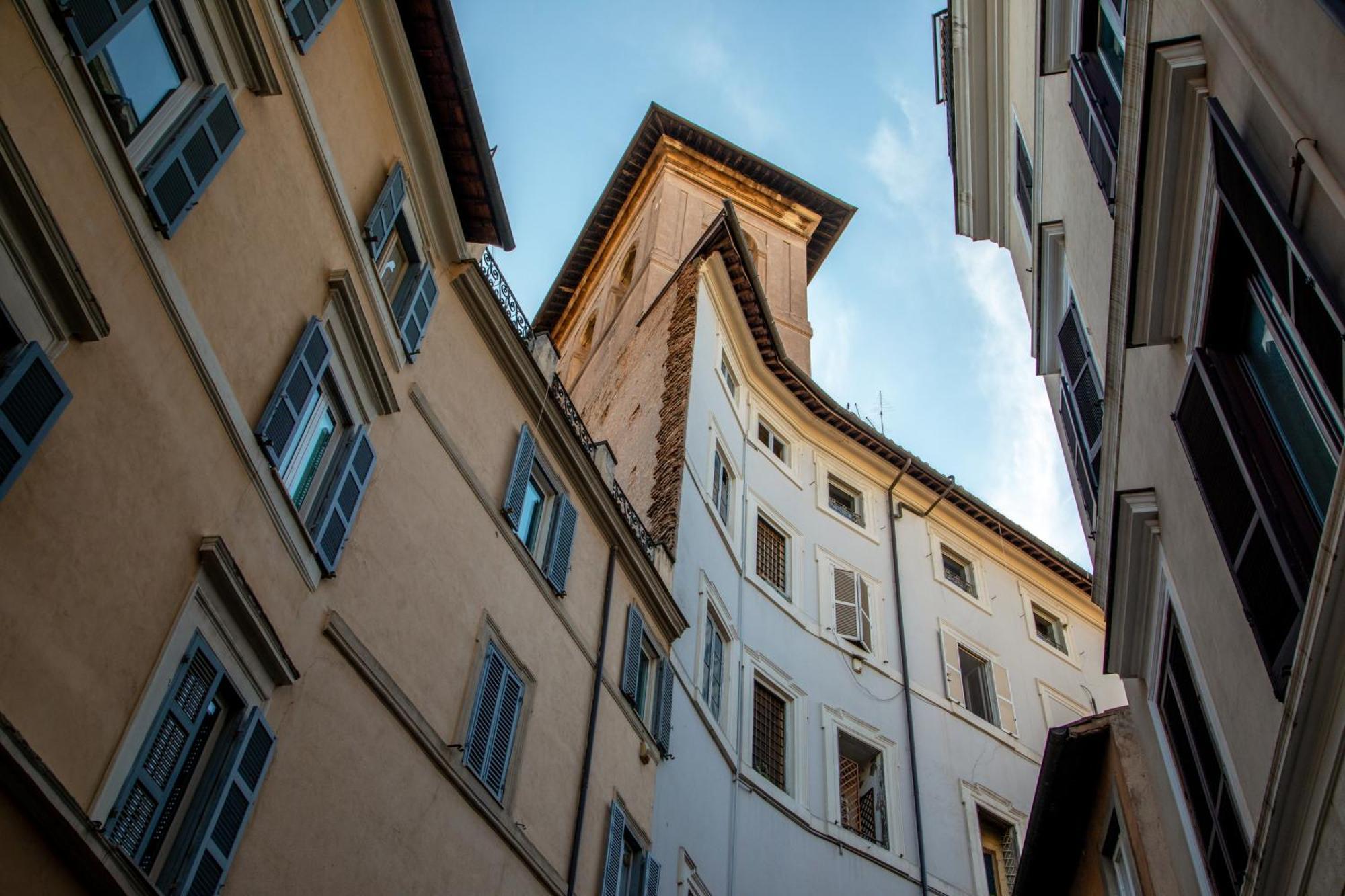 The Right Place 4u Navona Luxury Rom
