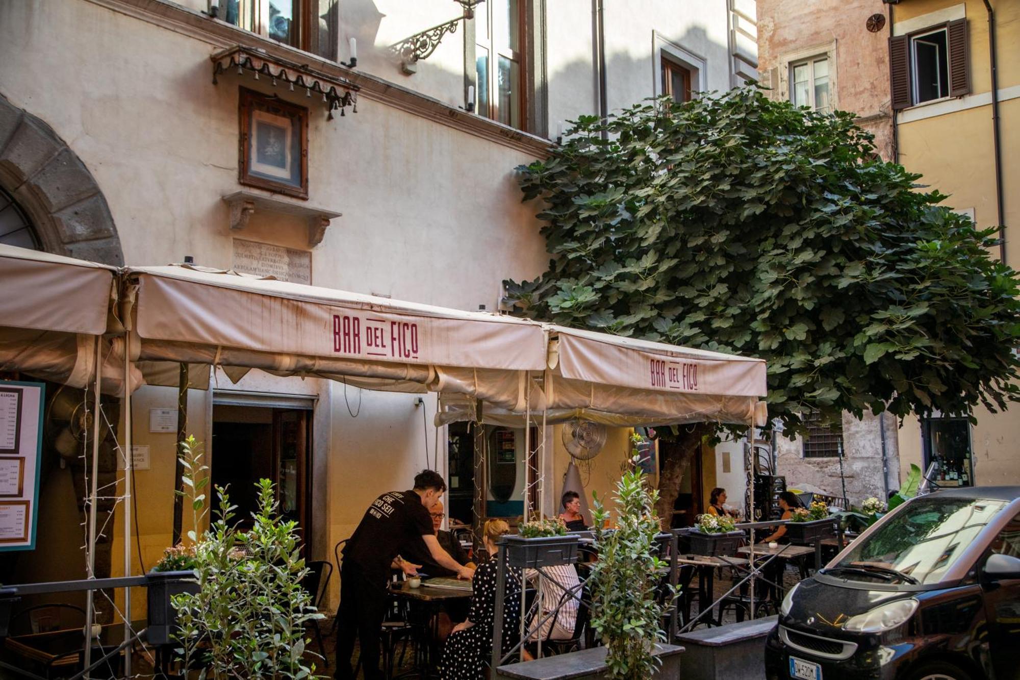 Gasthof The Right Place 4u Navona Luxury Rom